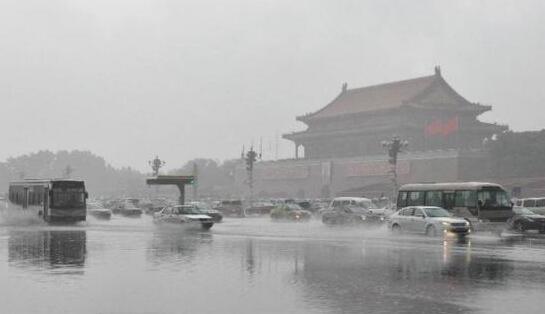 首都机场取消航班142架次 最大小时雨强可达100毫米